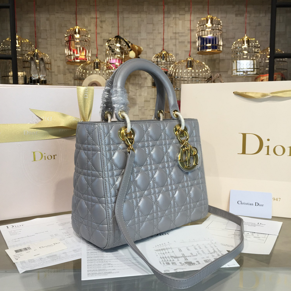 lady D10r 1643 24cm x 10cm x 20cm