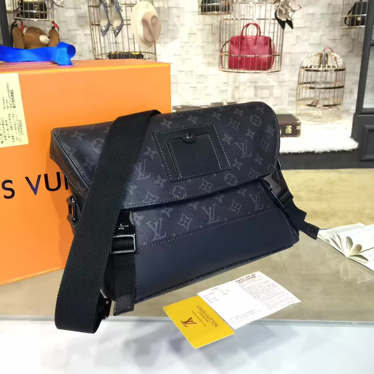 cohotbag l0vis Vvtt0n messenger pm voyager 3411