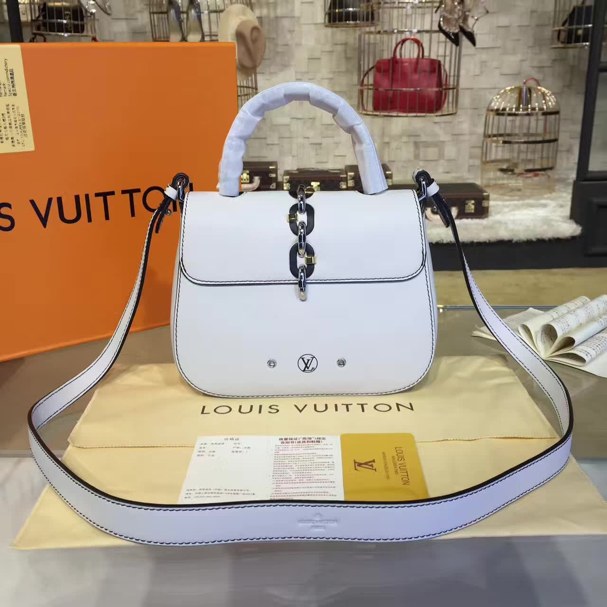 l0vis Vvtt0n chain cohotbag it bag pm 3658