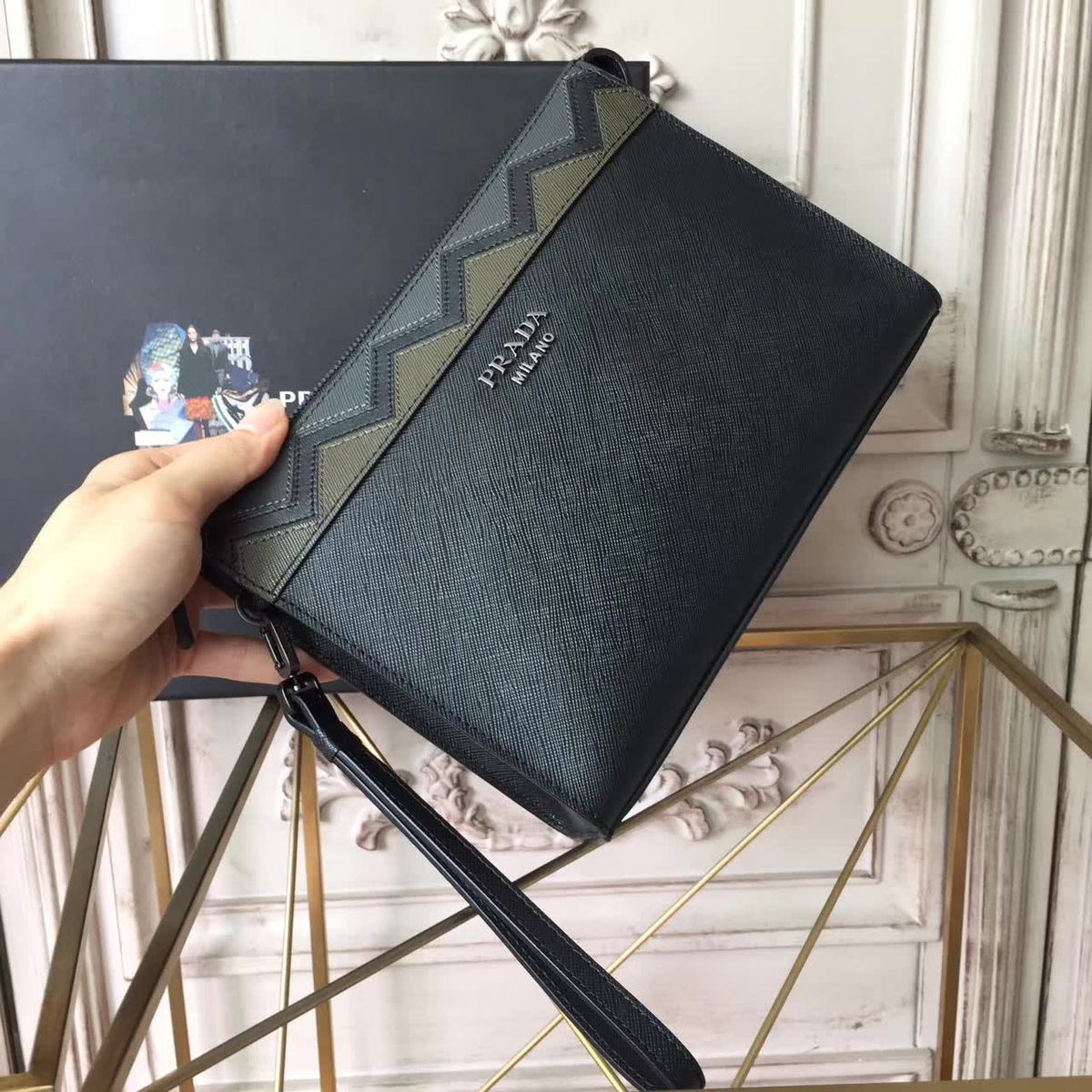 Pra*a leather clutch bag 4312 23.5cm x 1.5cm x 17.5cm