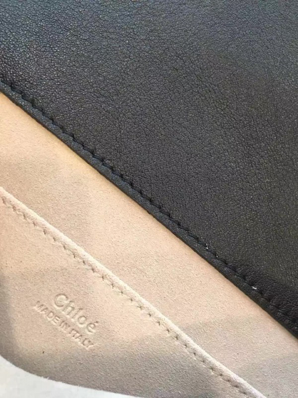 Chloe leather nile z1325 19.5cm x 6.5cm x 16cm