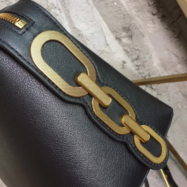 F**di shoulder bag 1986 27cm x 12.5cm x 16cm