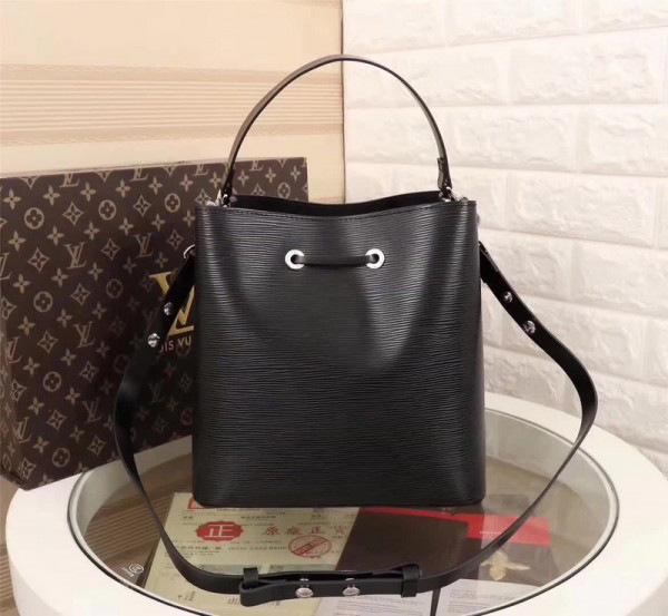l0vis Vvtt0n svp*me bucket bag black m44022 2996 26*22*27cm