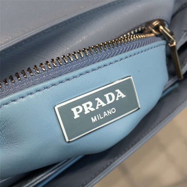 Pra*a metal closure 3941 24cm x 6.5cm x 14cm