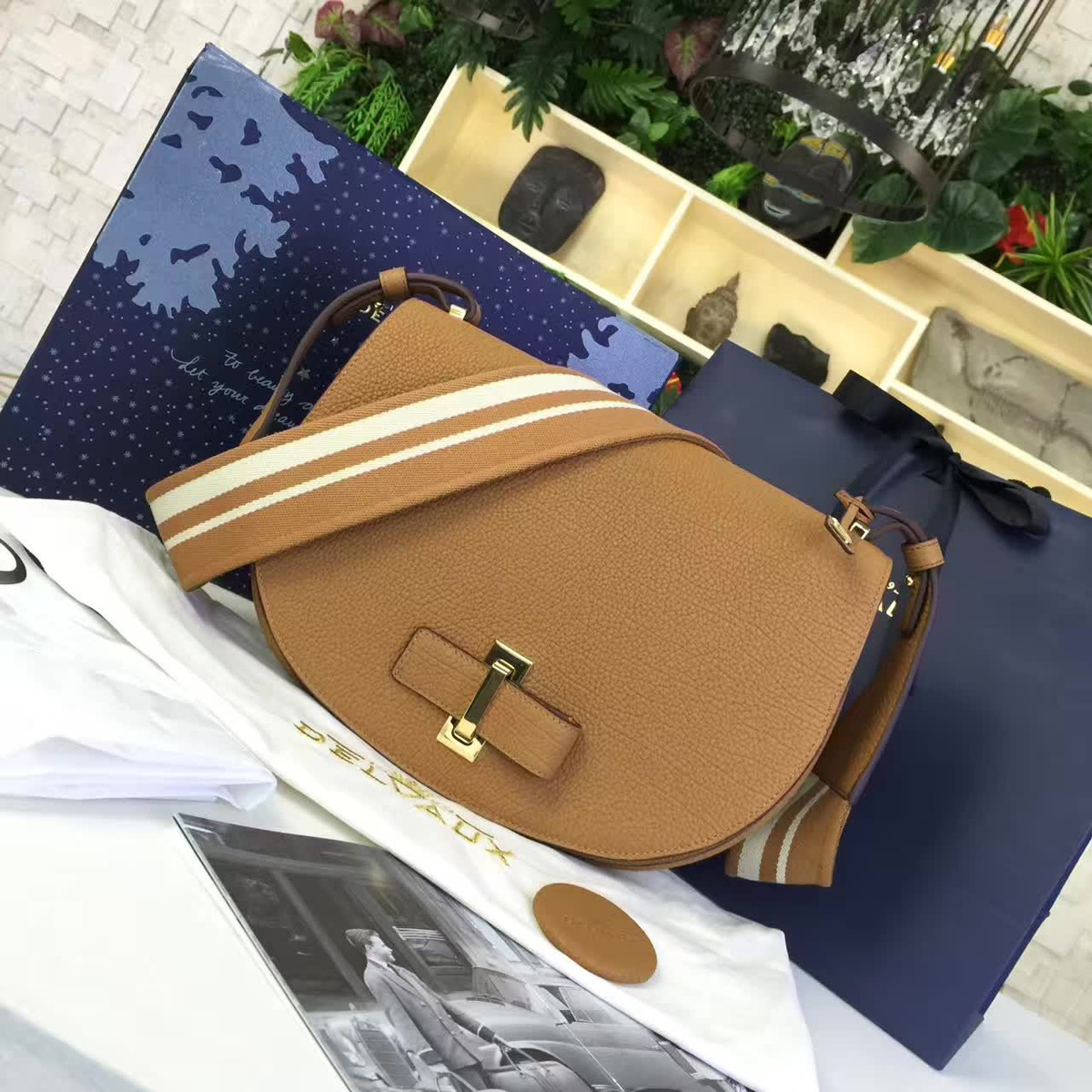 Delvaux calfskin le mutin saddle bag 1494 29cm x 4cm x 22cm