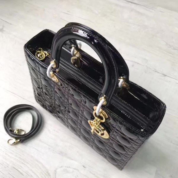 cohotbag lady D10r 1592