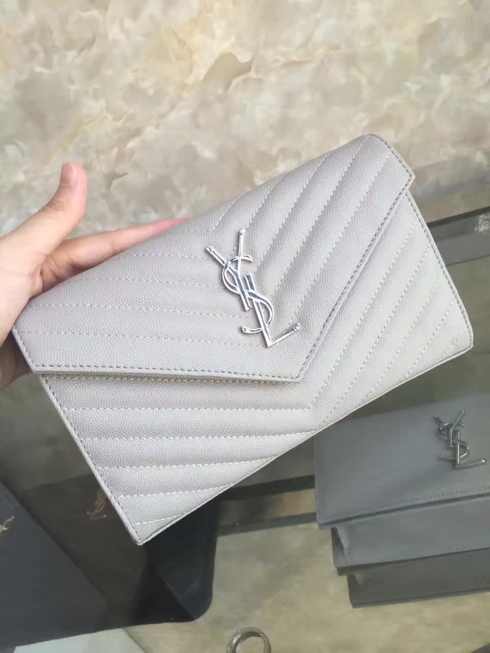 Y51 envelope chain wallet 5089 22cm x 5.5cm x 13.5cm
