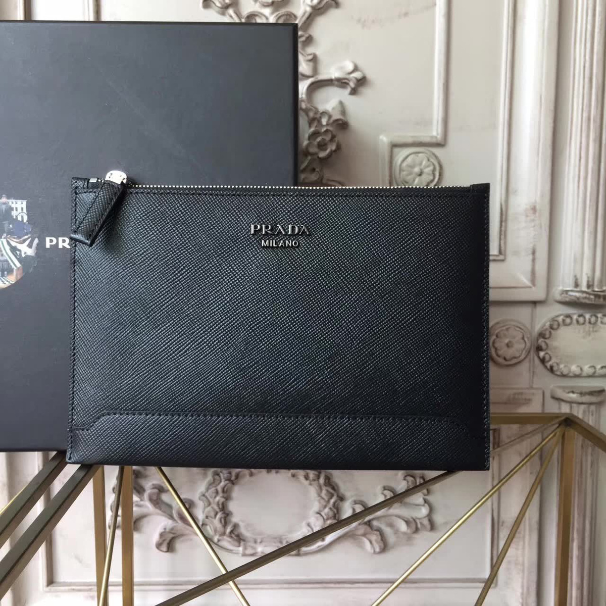 Pra*a leather clutch bag 4311 25.5cm x 1.5cm x 17.5cm