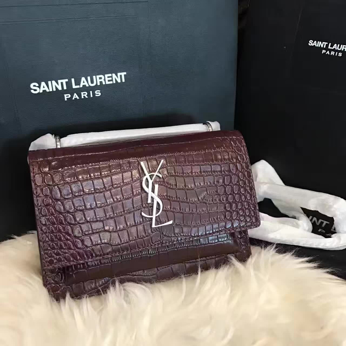 Y51 sunset chain wallet in crocodile embossed shiny leather 4841 17cm x 13cm x 7cm