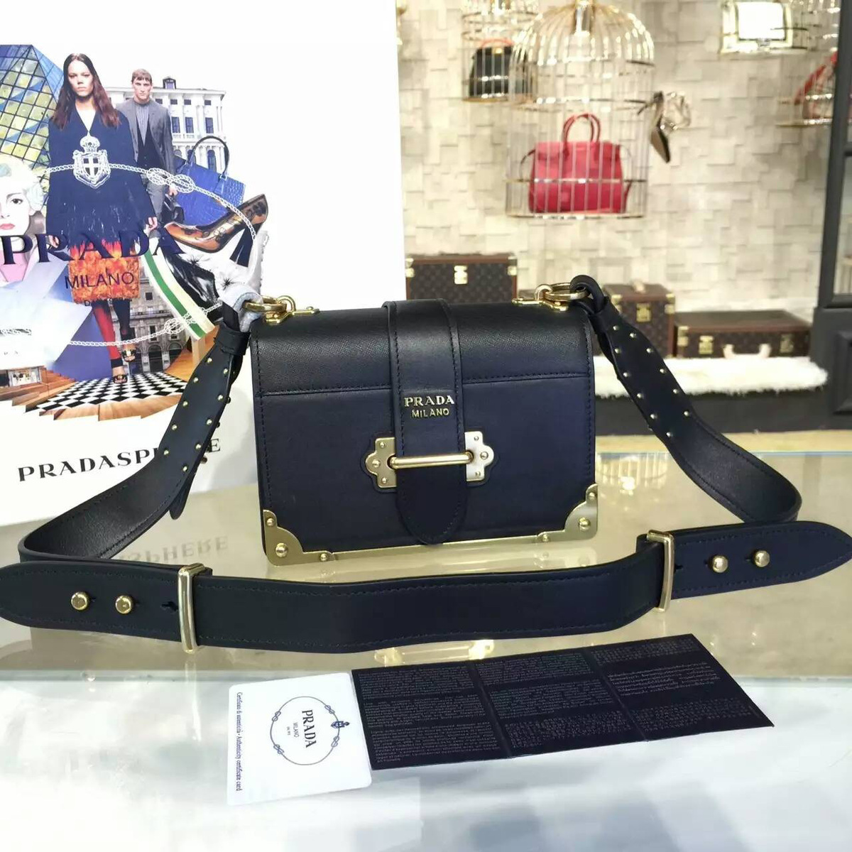 Pra*a cahier leather shoulder bag black 4270 20cm x 14.5 cm x 7cm