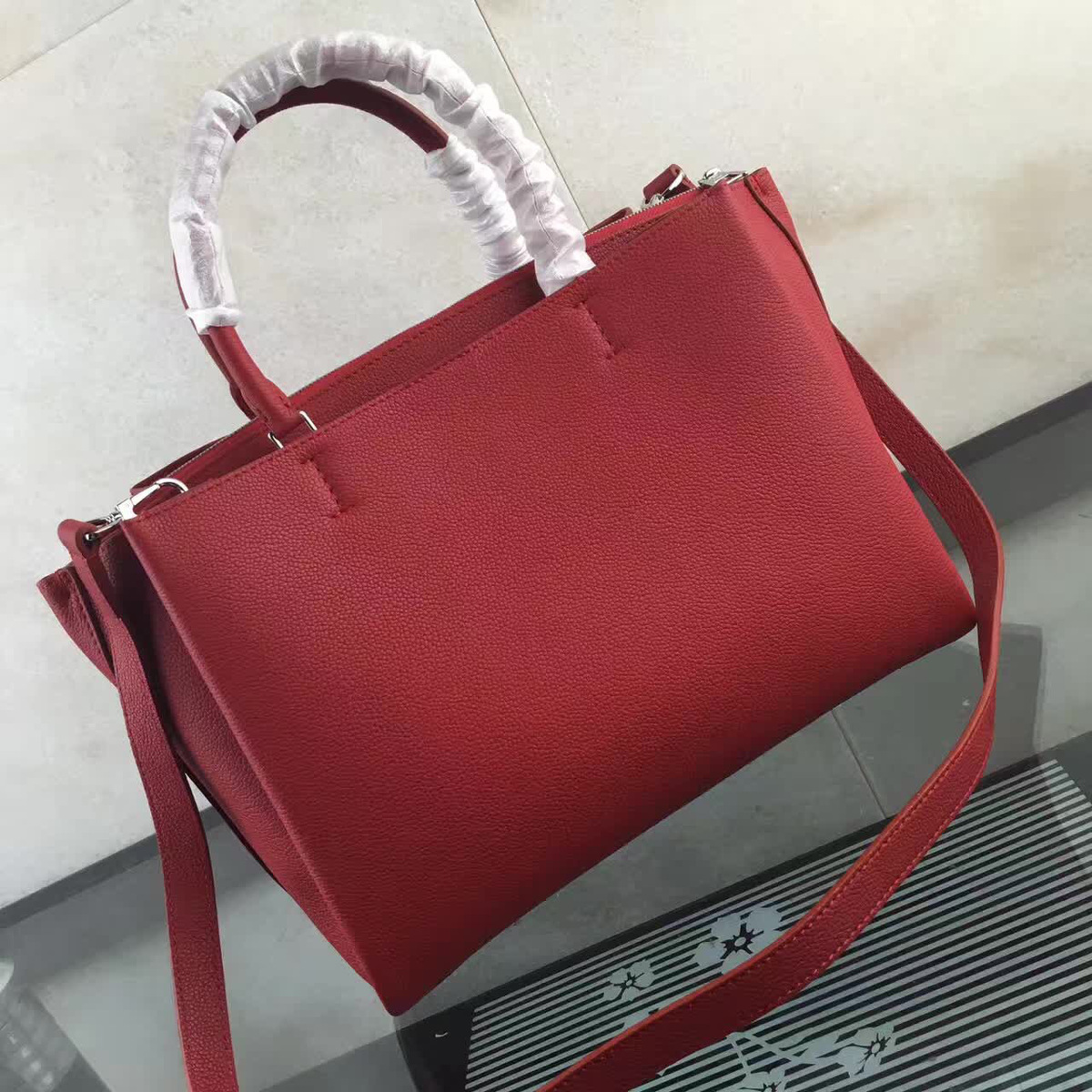 l0vis Vvtt0n m54570 big red 38cm