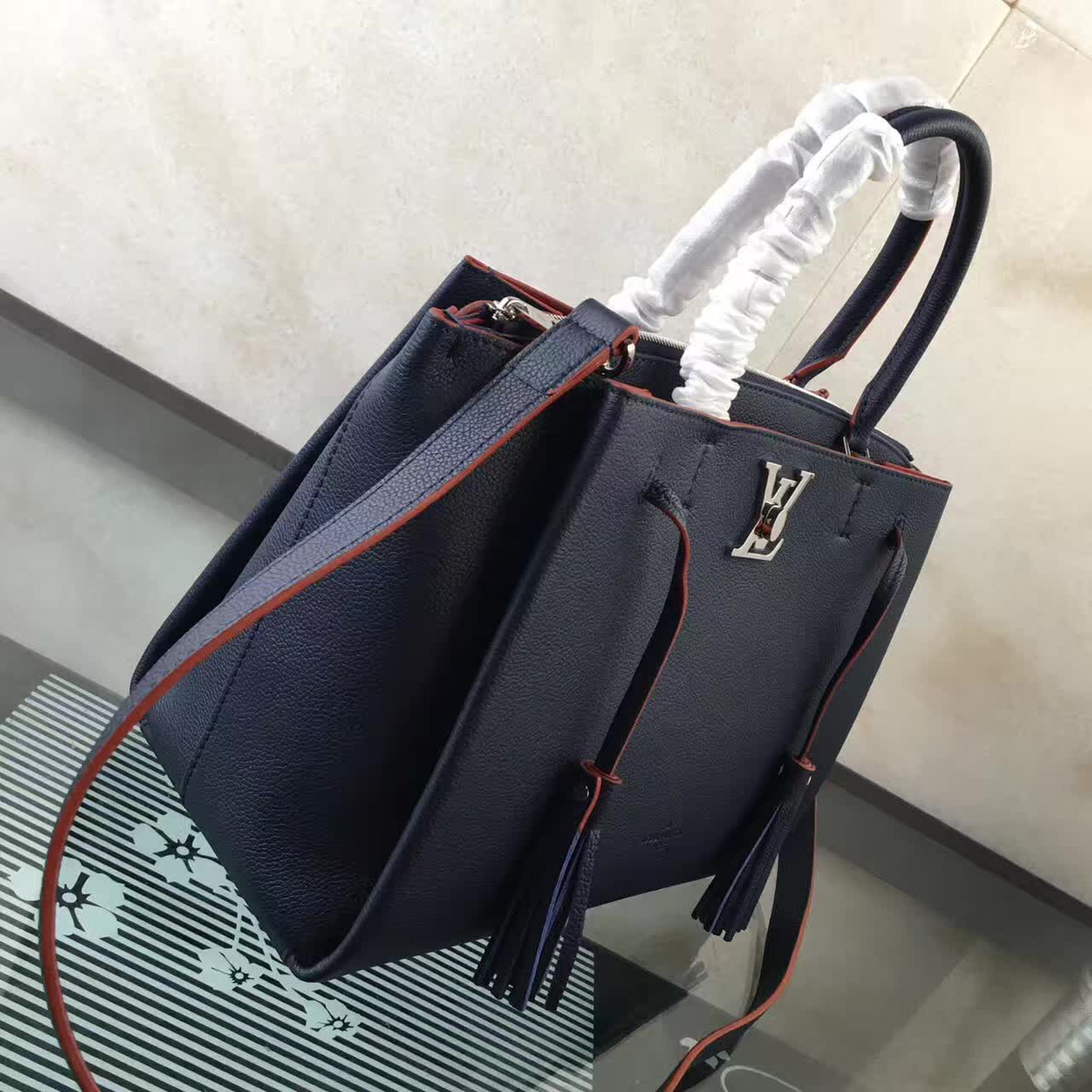 l0vis Vvtt0n m54570 dark blue 38cm