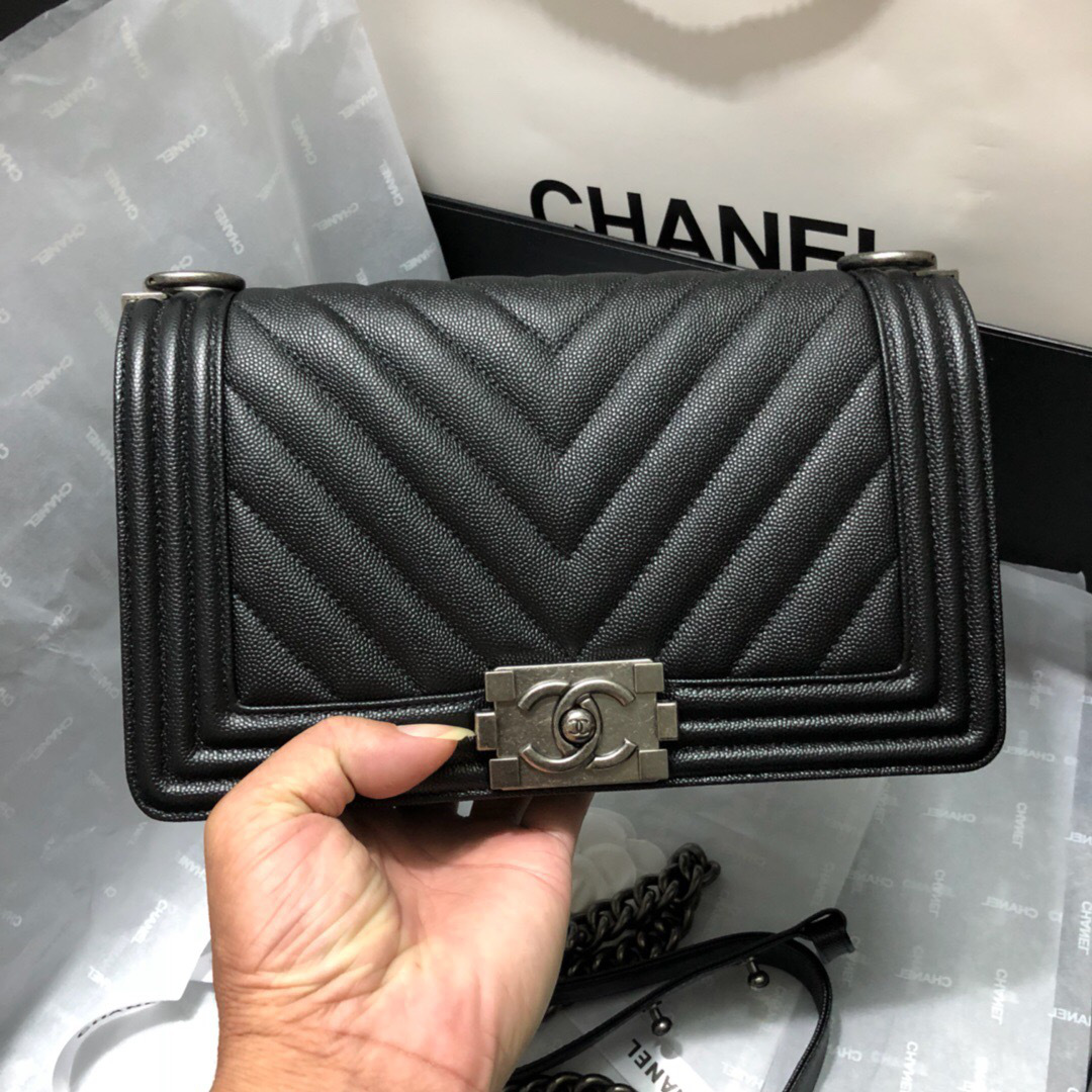 Ch**el original quality 67086 medium v fine ball black silver hardware  25cm