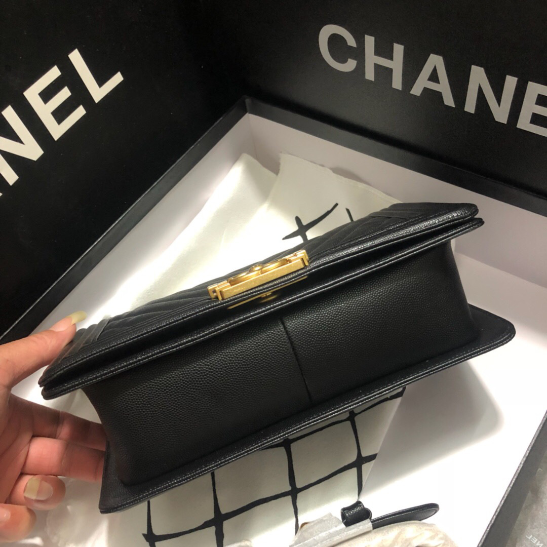 Ch**el original quality 67086 medium v fine ball black gold hardware   25cm