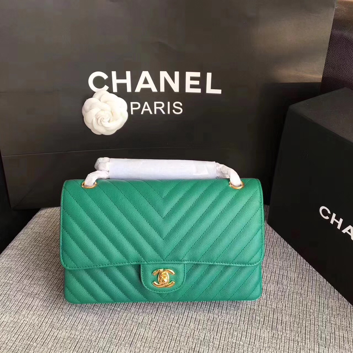 Ch**el classic tote apple green