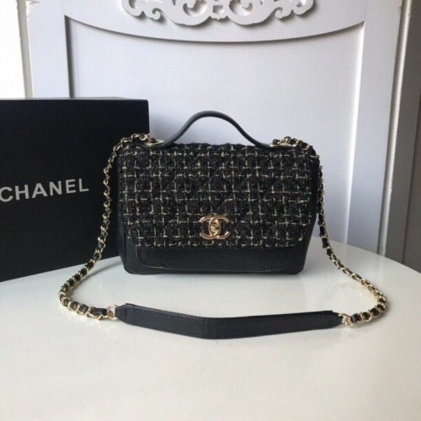 Ch**el leather flap bag black length gold 23 x 16 x 8cm