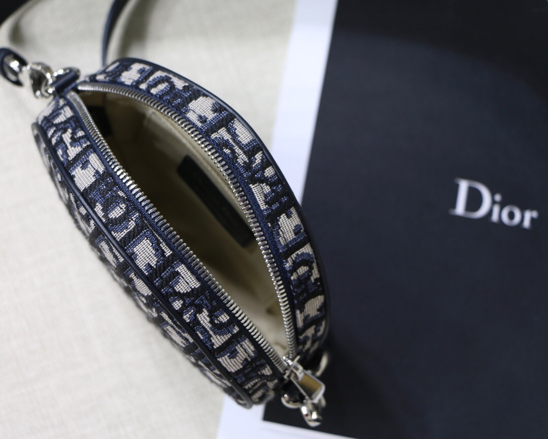 D10r oblique round bag 15.5*4cm