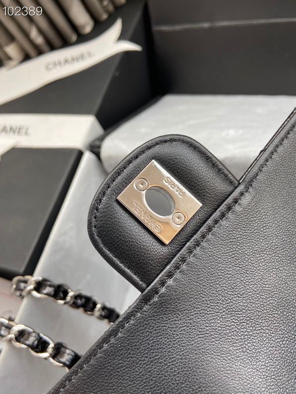 Ch**el handbag black