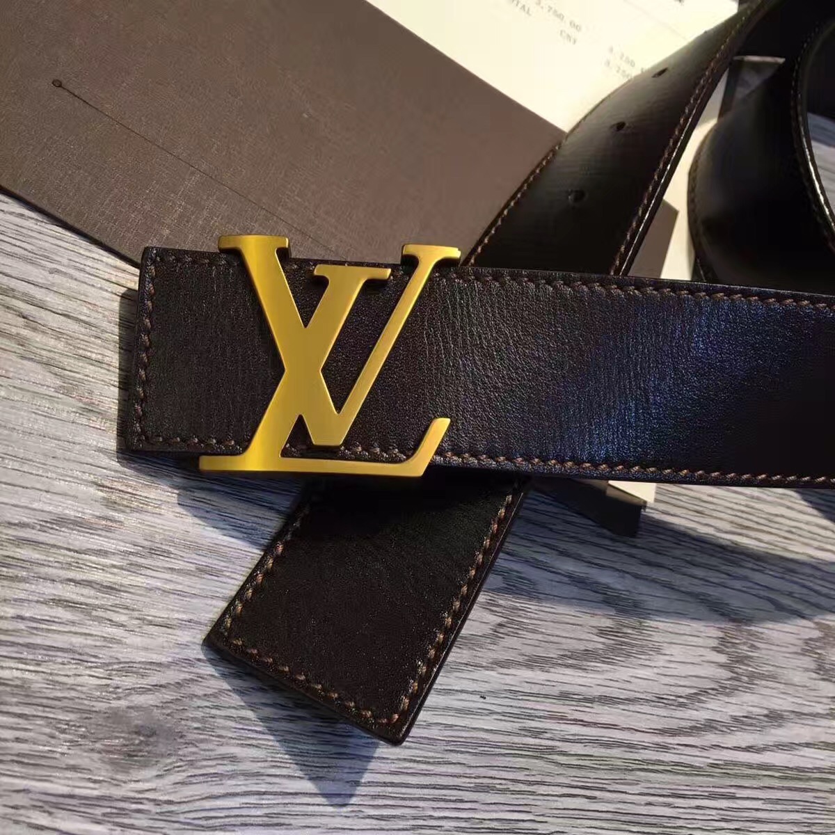 l0vis Vvtt0n belt 15