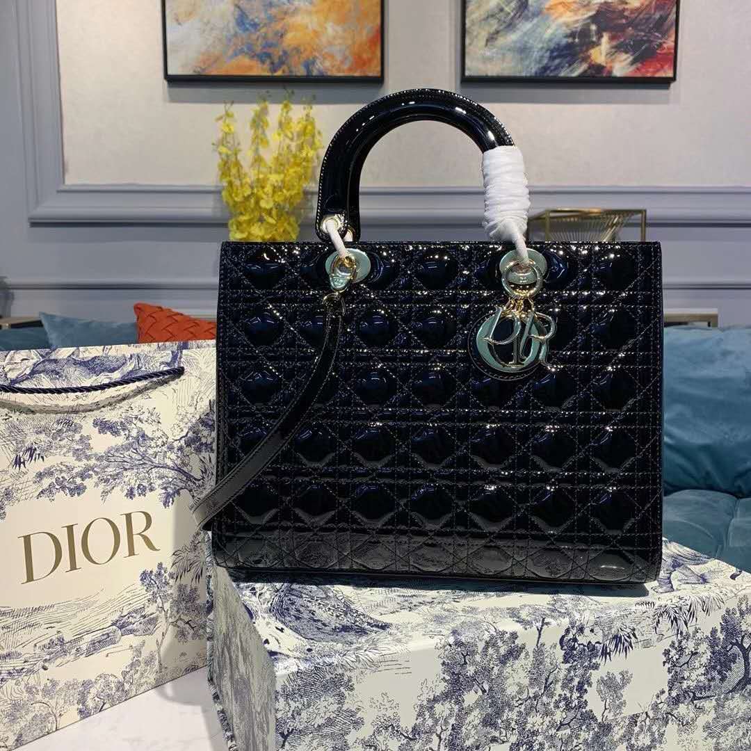 cohotbag lady D10r 1592