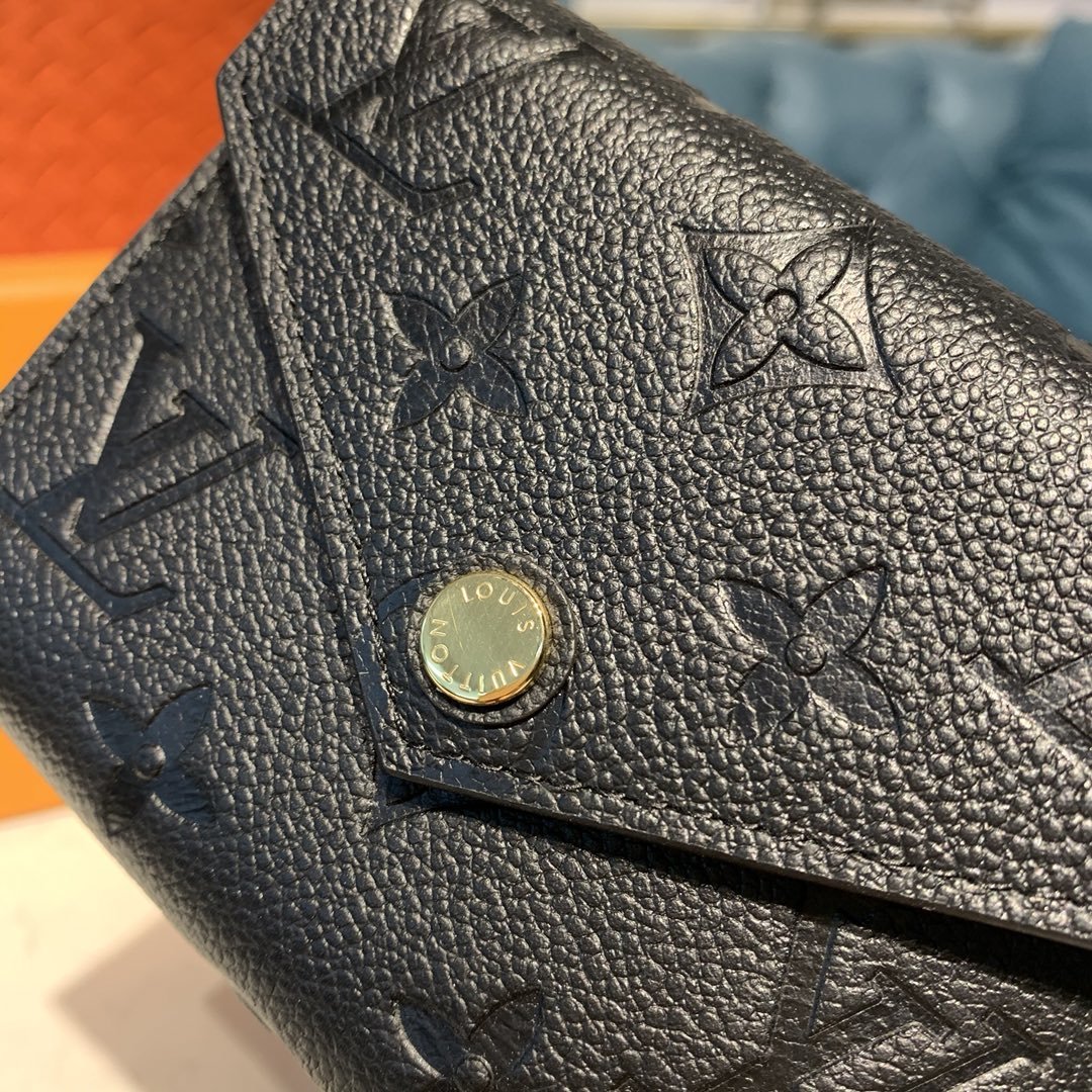 l0vis Vvtt0n wallet m62305