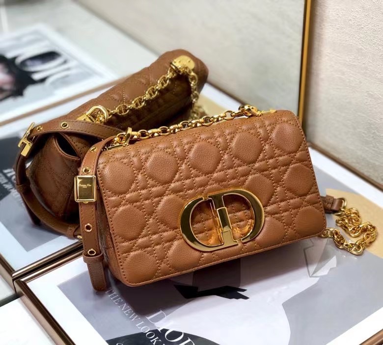 small d10r caro bag cognac-colored S*pple cannage calfskin 20x12x7cm