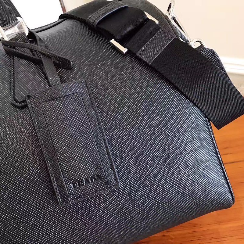 Pra*a black saffiano leather travel bag 2vc018 45.5 x 25 x 17 cm