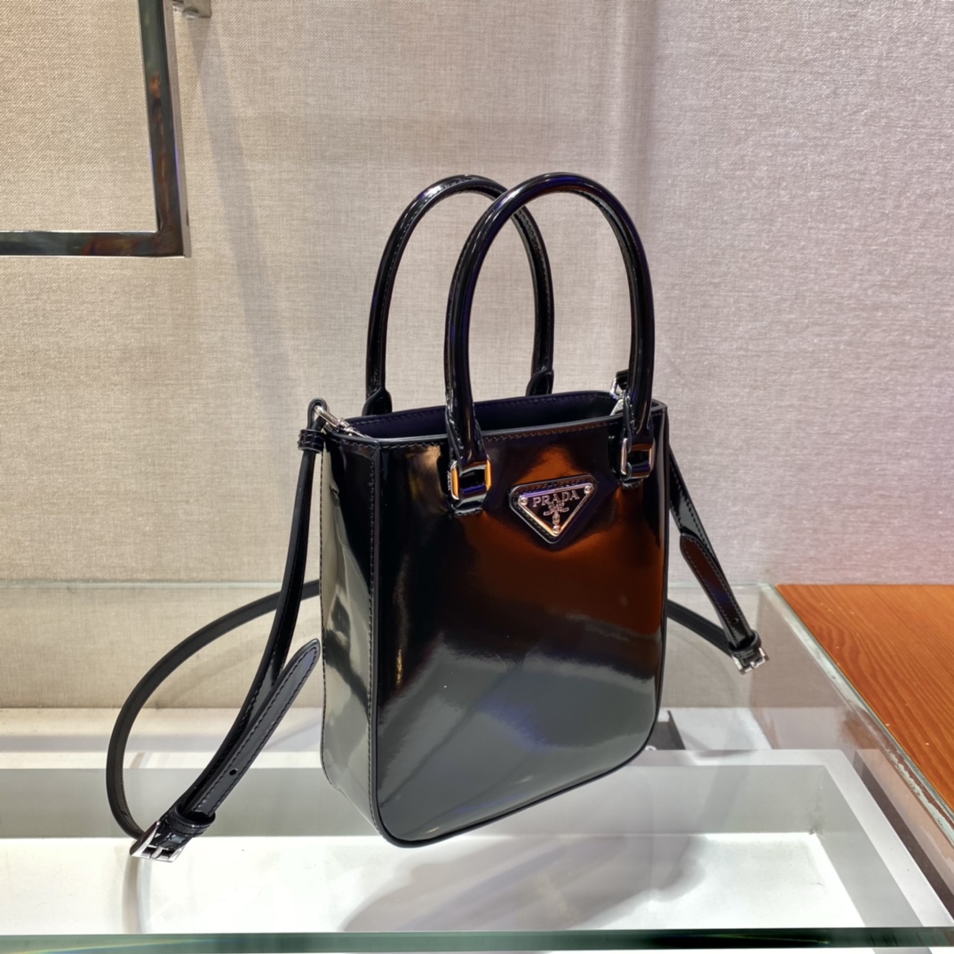 Pra*a small brushed leather tote black 1ba331 15 x 17.5 x 5 cm