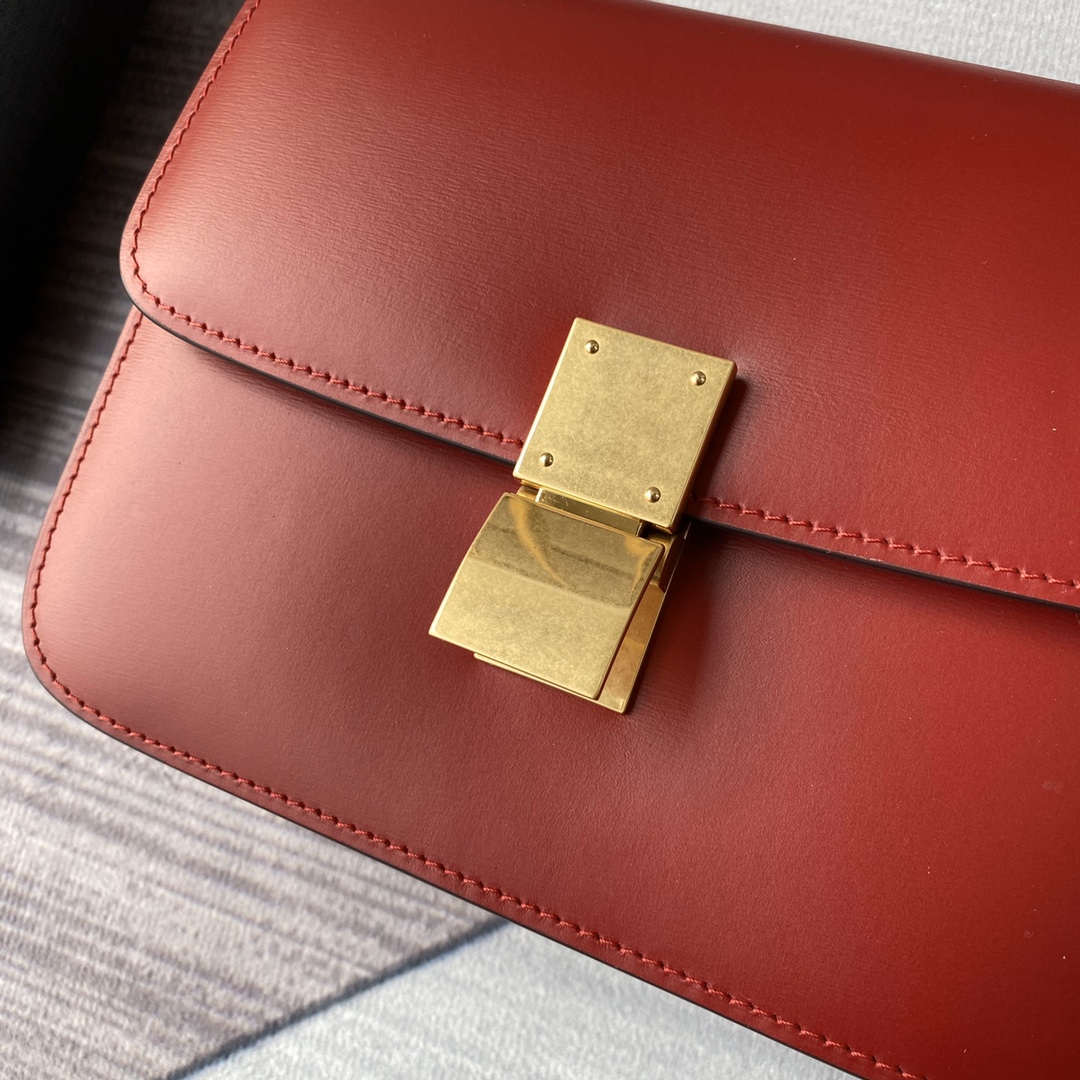 Ce1i*e small classic bag in box calfskin red 189183dls 18 x 15 x 6 cm