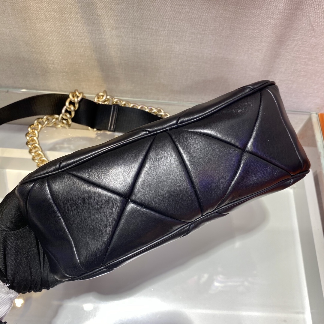 Pra*a system nappa leather patchwork shoulder bag black  1bc157 24 x 18.5 x 9 cm