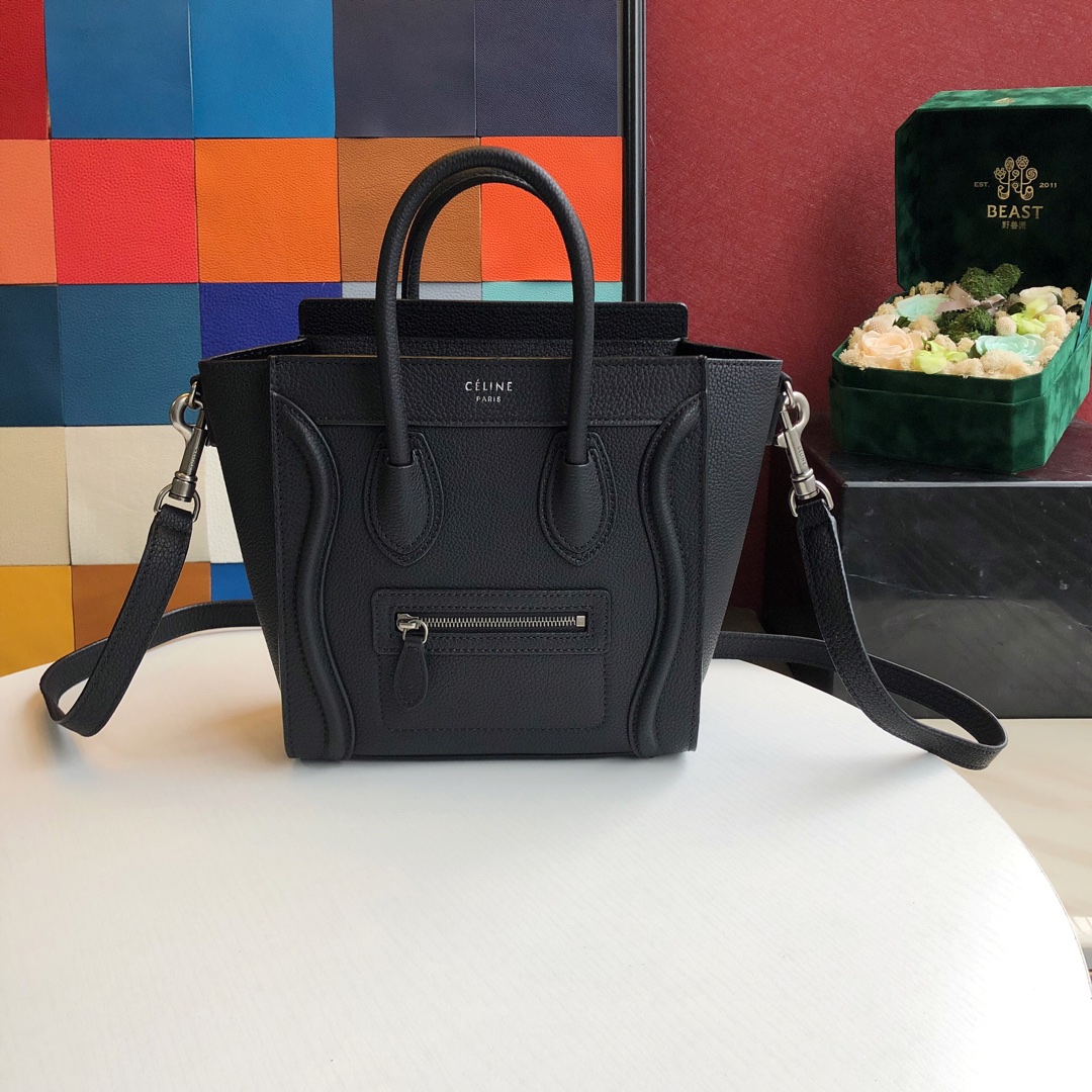 Ce1i*e nano luggage bag in drummed calfskin black 189243dru 20 x 20 x 10 cm