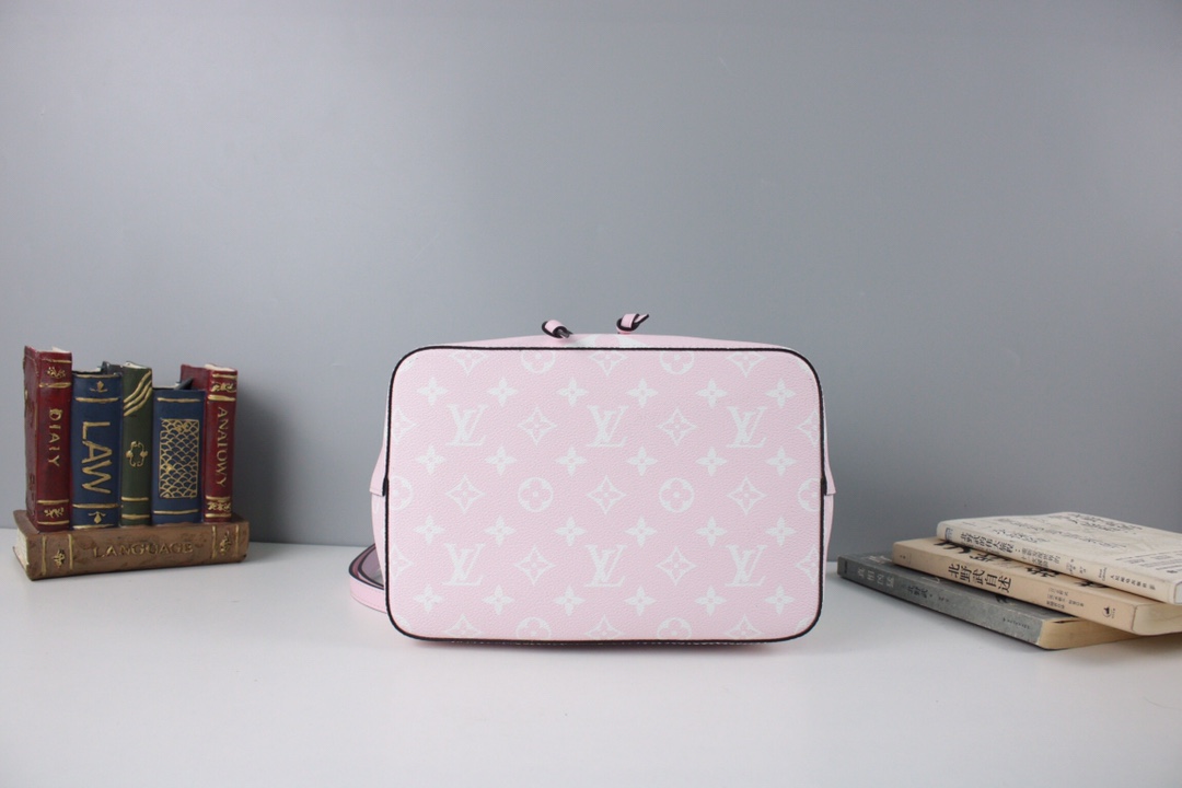 l0vis Vvtt0n escale nÉonoÉ mm pastel m45124 26cm