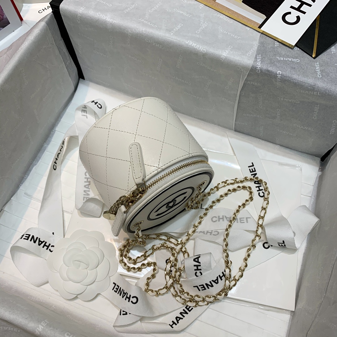 Ch**el small vanity with chain lambskin & gold-tone metal white & black ap2193 9 x 10 x 10 cm