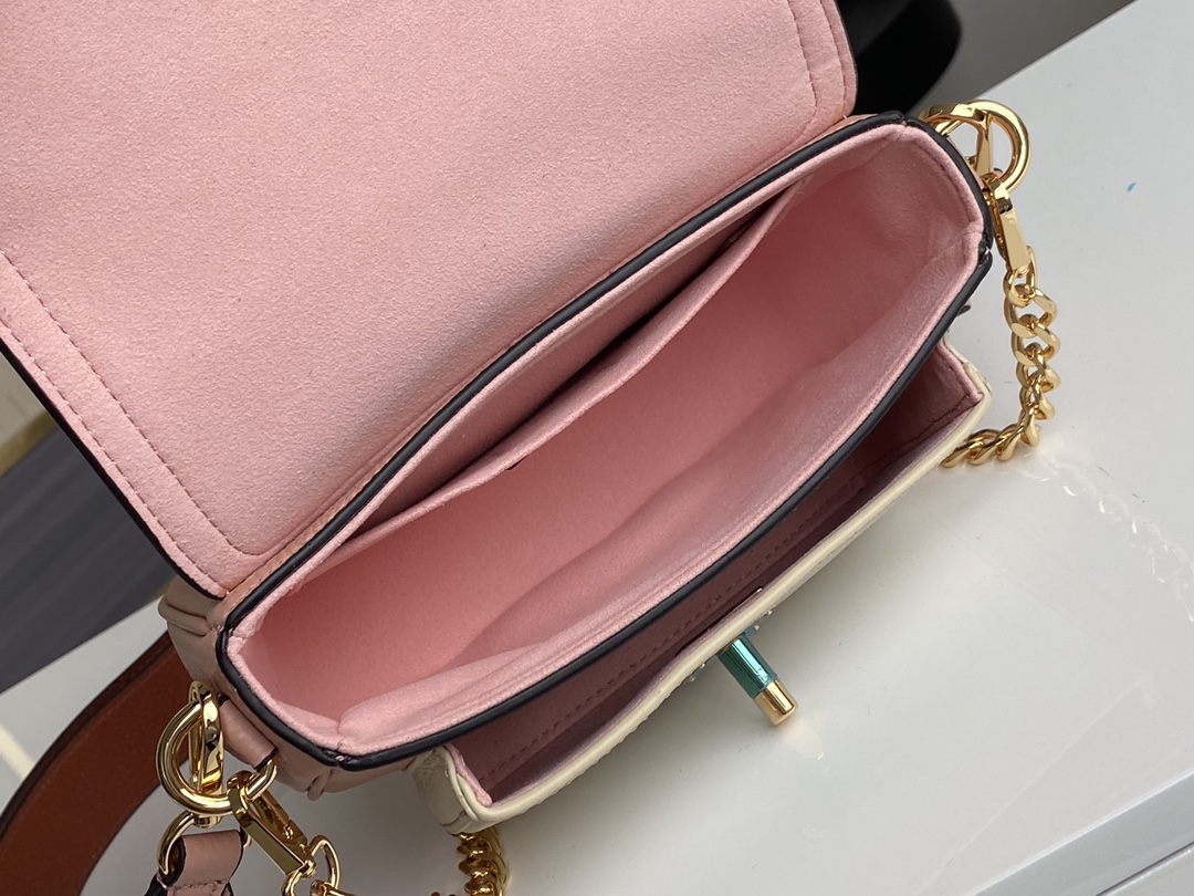 l0vis Vvtt0n lockme tender leather in rose water m58555 19 x 13 x 8 cm