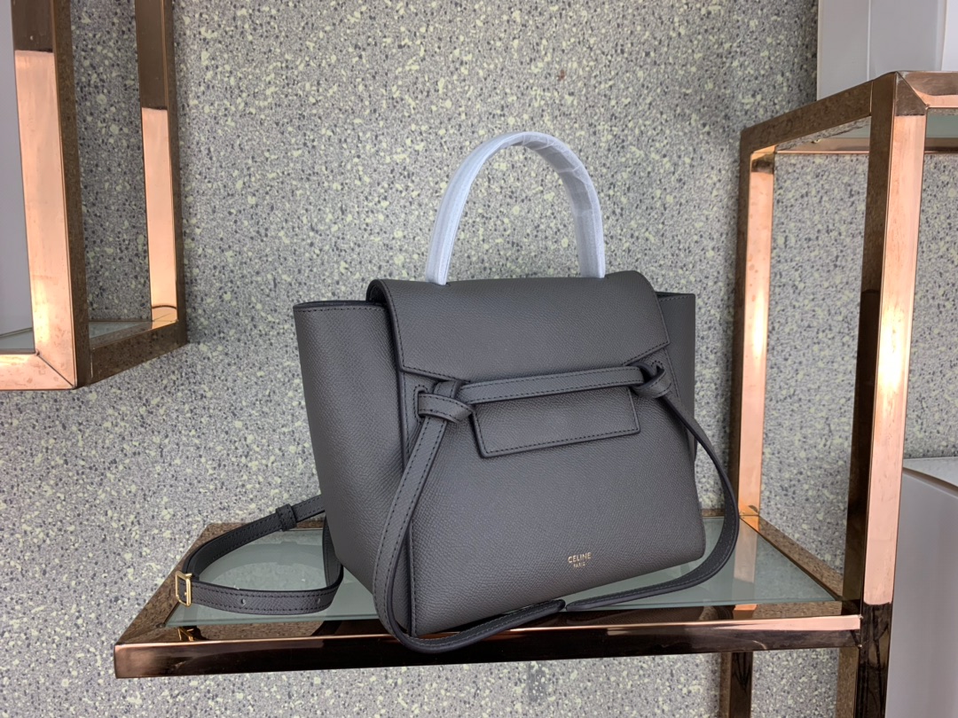 Ce1i*e nano belt bag in grained calfskin grey 189003 20 x 20 x 10 cm