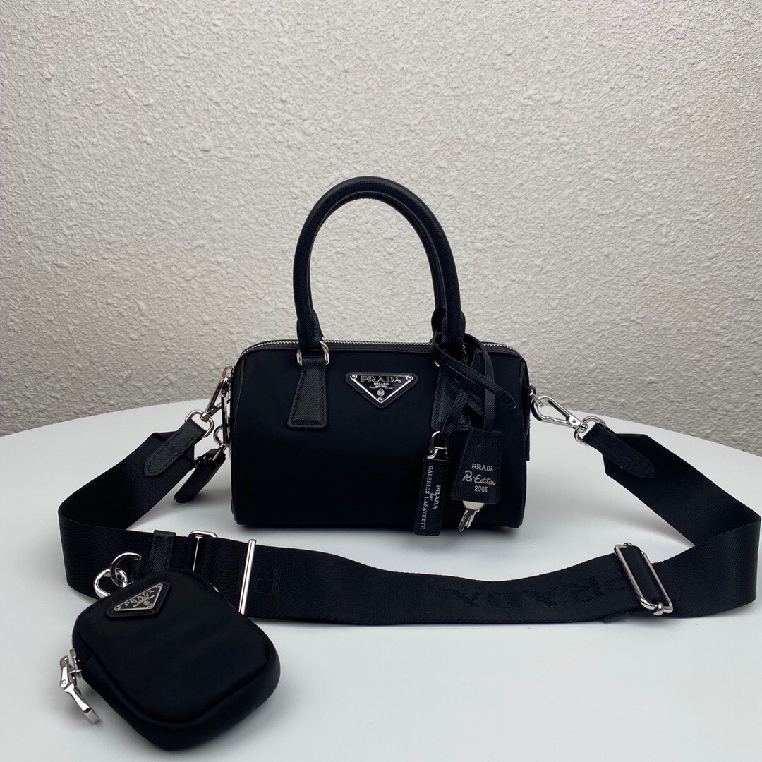 Pra*a re-edition 2005 nylon bag black 1bb846 20 x 11.5 x 11 cm