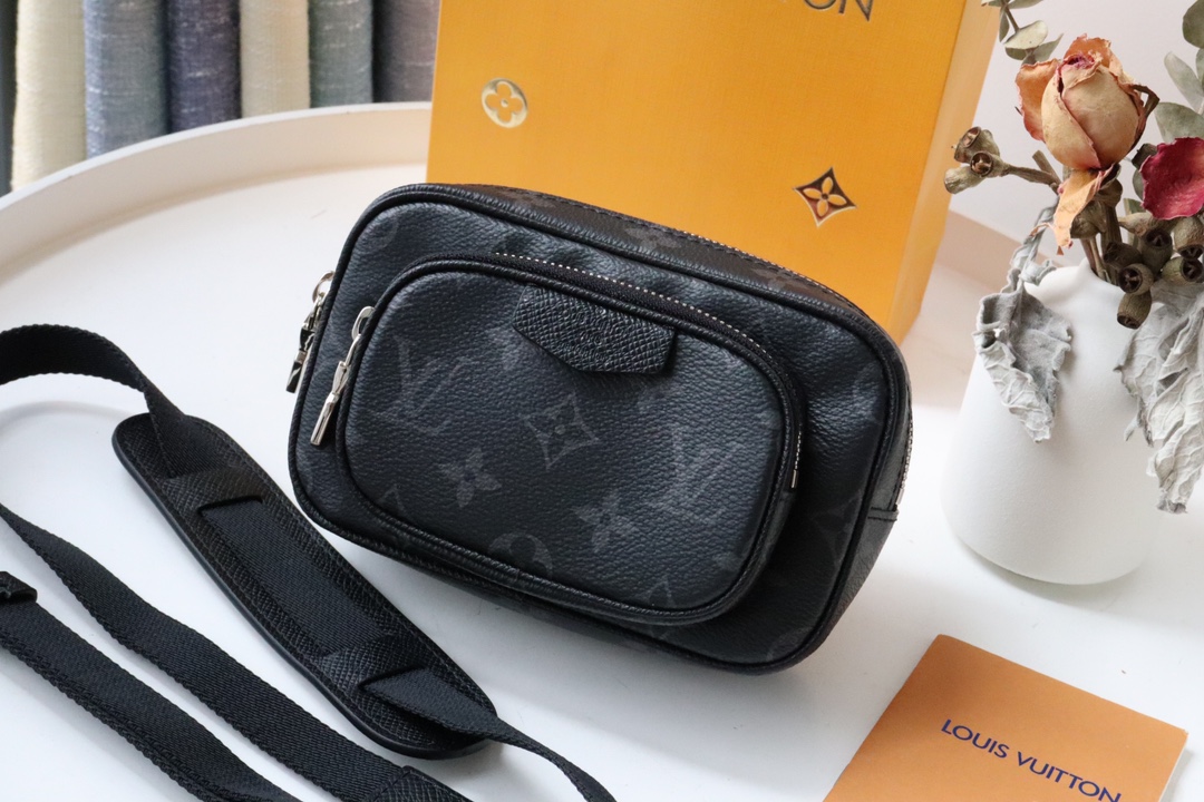 l0vis Vvtt0n outdoor pouch k45 black m30755 15 x 9 x 7 cm