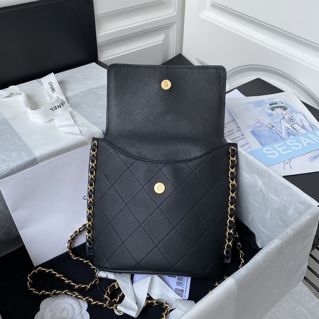 Ch**el small hobo bag calfskin & gold-tone metal black as2542 19 x 23 x 7 cm