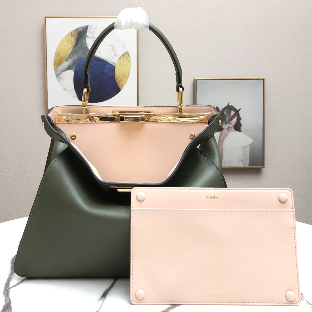 F**di peekaboo iseeu medium green leather bag 8bn321a6v3f1e8j 33.5 x 25.5 x 13 cm