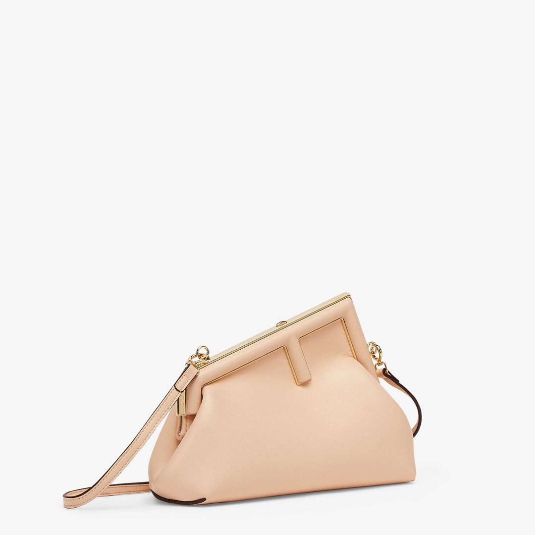 F**di first small pink leather bag 8bp129abve 26 × 18 × 9.5 cm