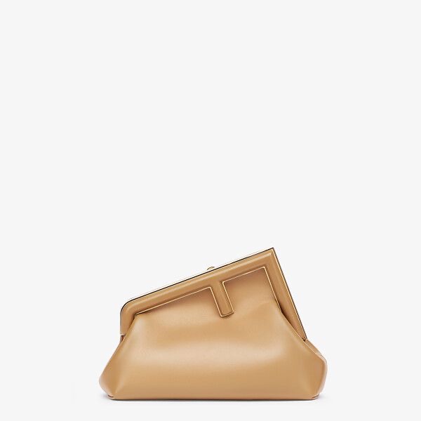 F**di first small beige leather bag 8bp129abve 26 × 18 × 9.5 cm