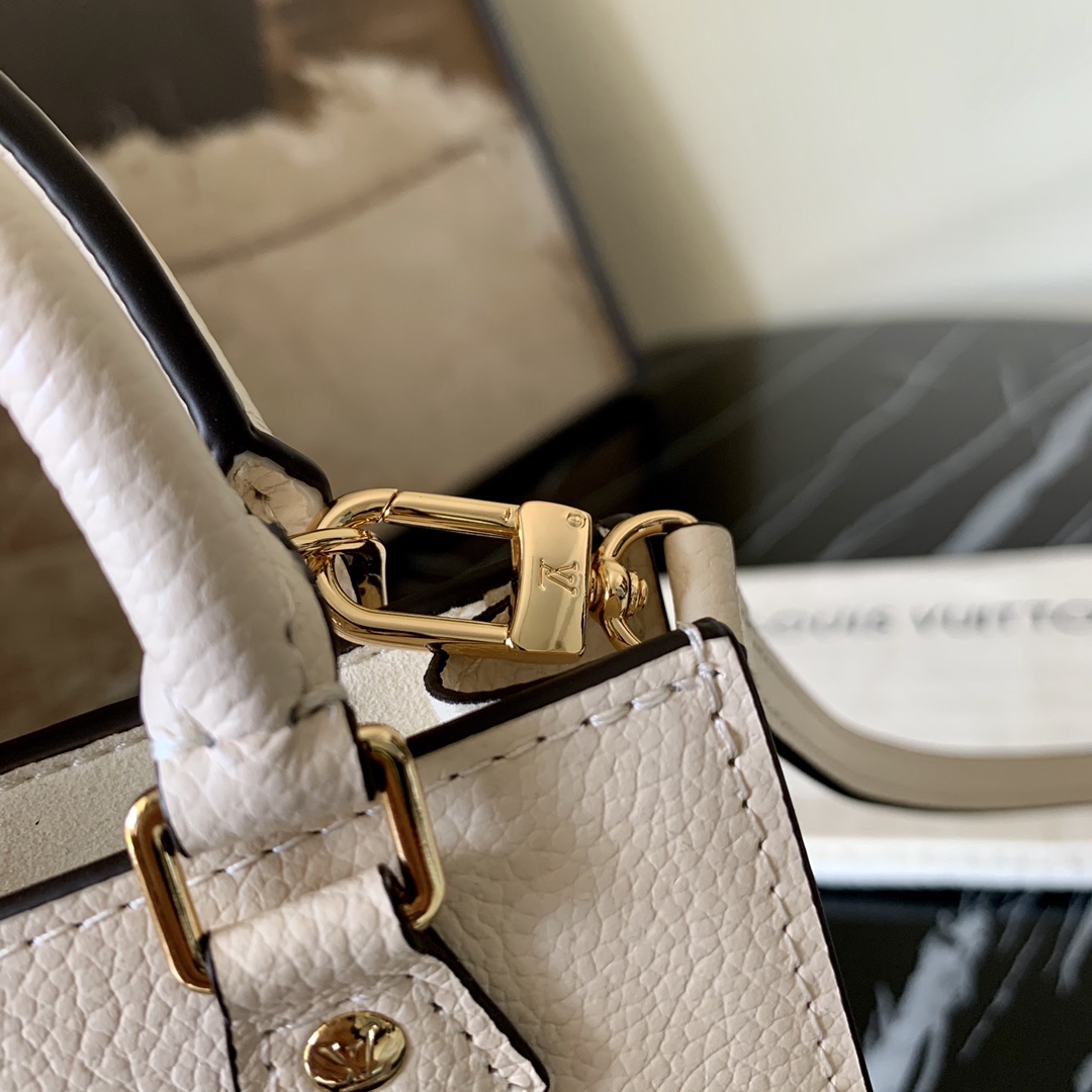 l0vis Vvtt0n petit sac plat cream m80449 14 x 17 x 5 cm