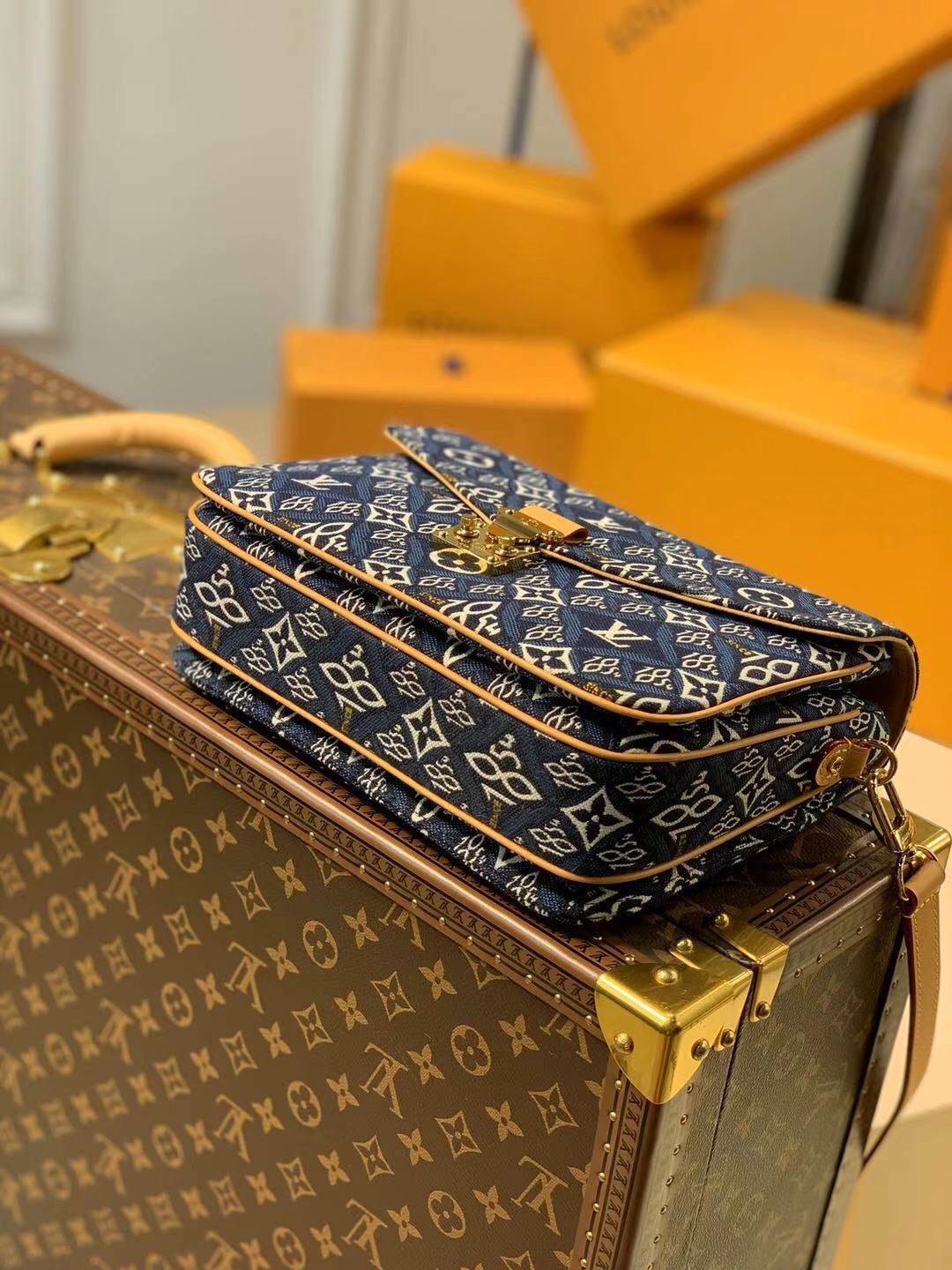 l0vis Vvtt0n since 1854 pochette mÉtis blue m57395 25 x 19 x 7 cm