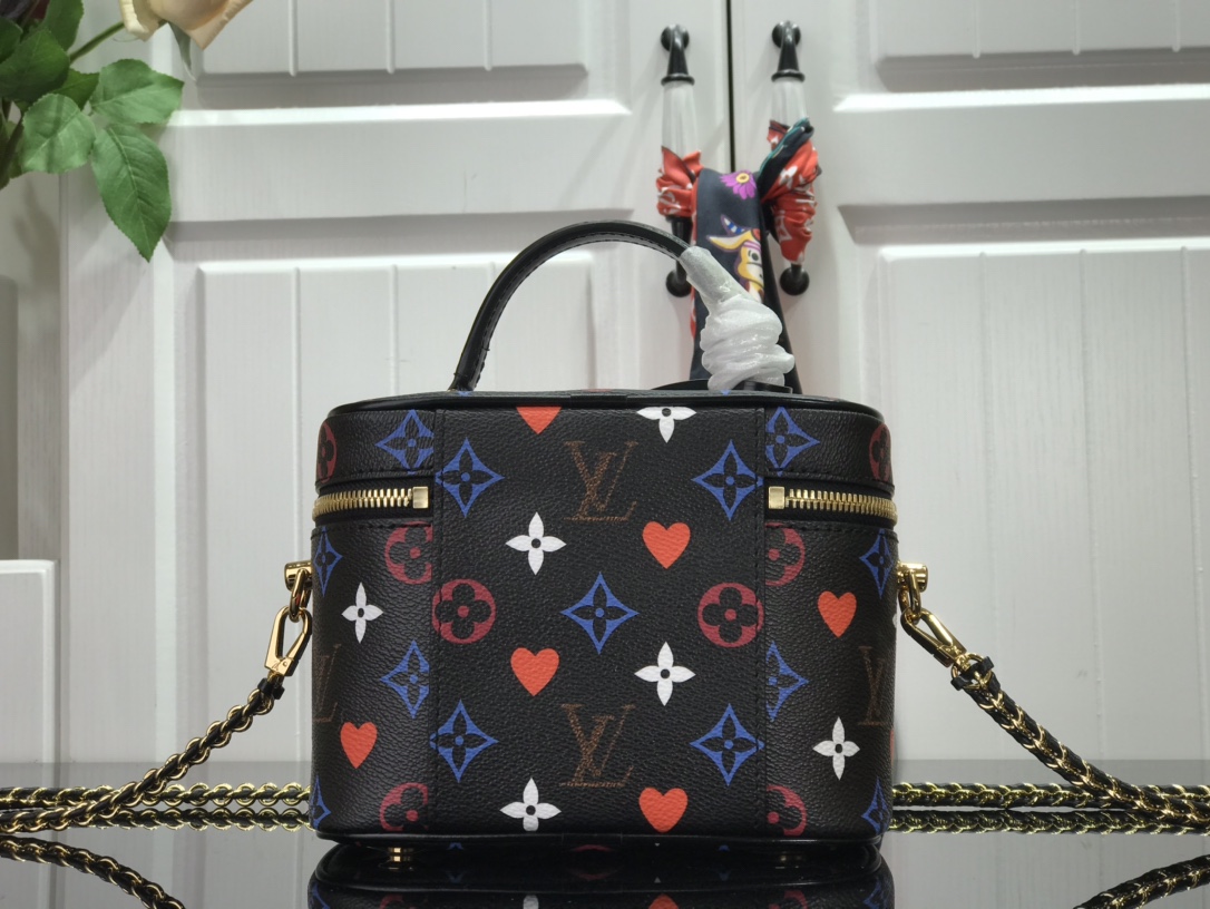 l0vis Vvtt0n game on vanity pm monogram canvas black m57482 19 x 13 x 11 cm