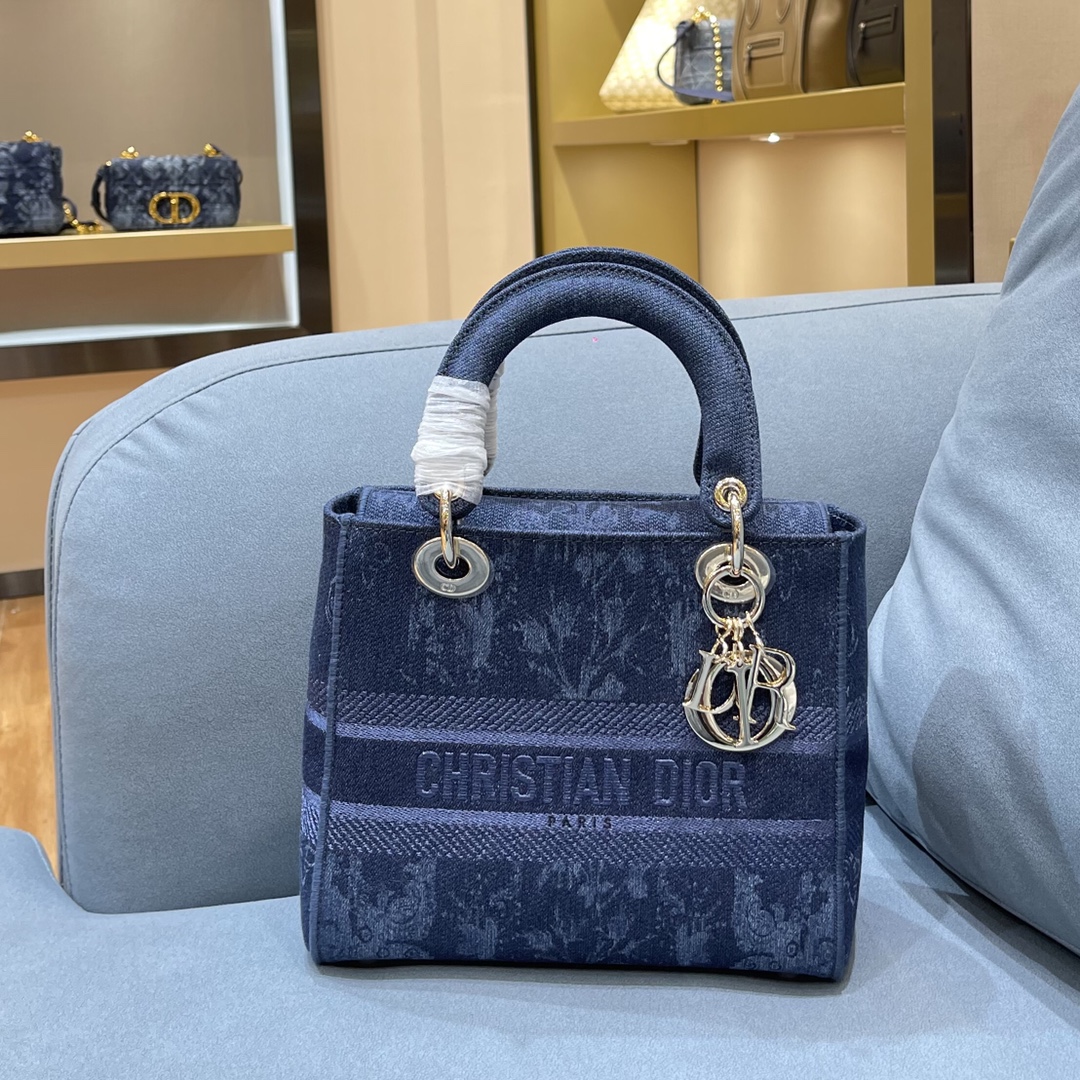 D10r medium lady d-lite bag blue summer five-frame embroidery princess m0565 24 × 20 × 11 cm