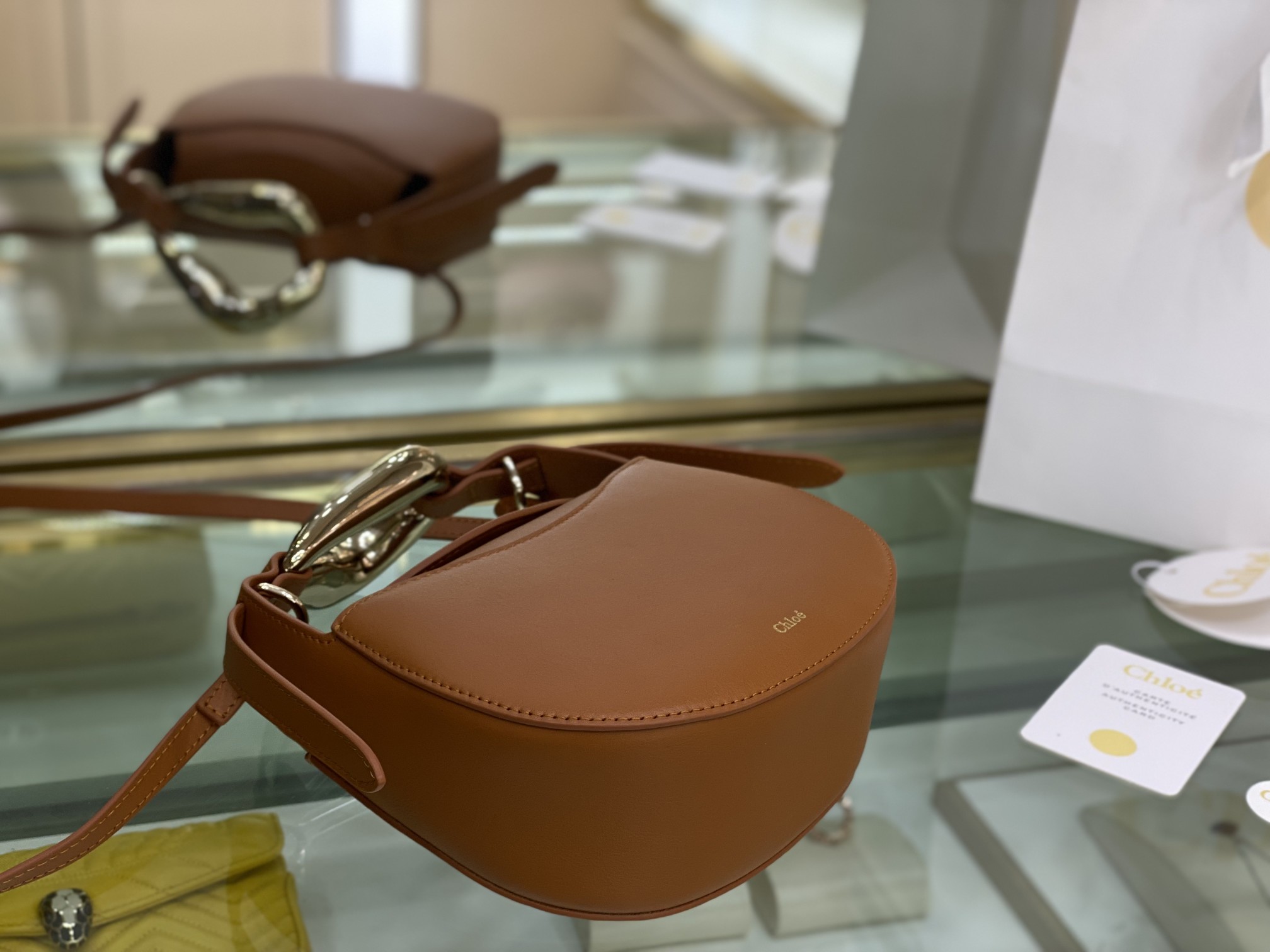 CHLOE KISS SMALL BAG Grain Calfskin Arizona Brown CHC21US350 20 x 26 x 8 cm