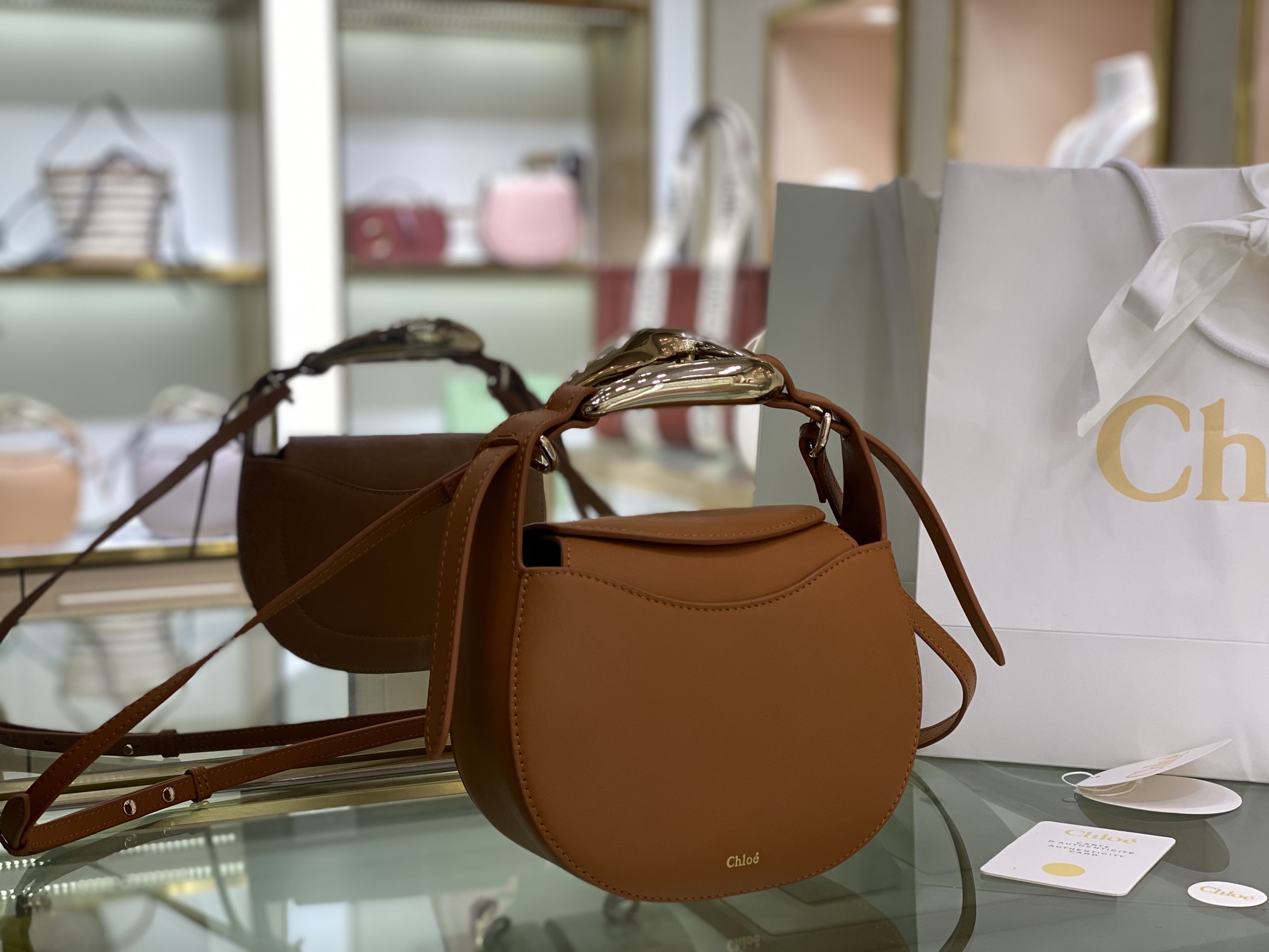 CHLOE KISS SMALL BAG Grain Calfskin Arizona Brown CHC21US350 20 x 26 x 8 cm