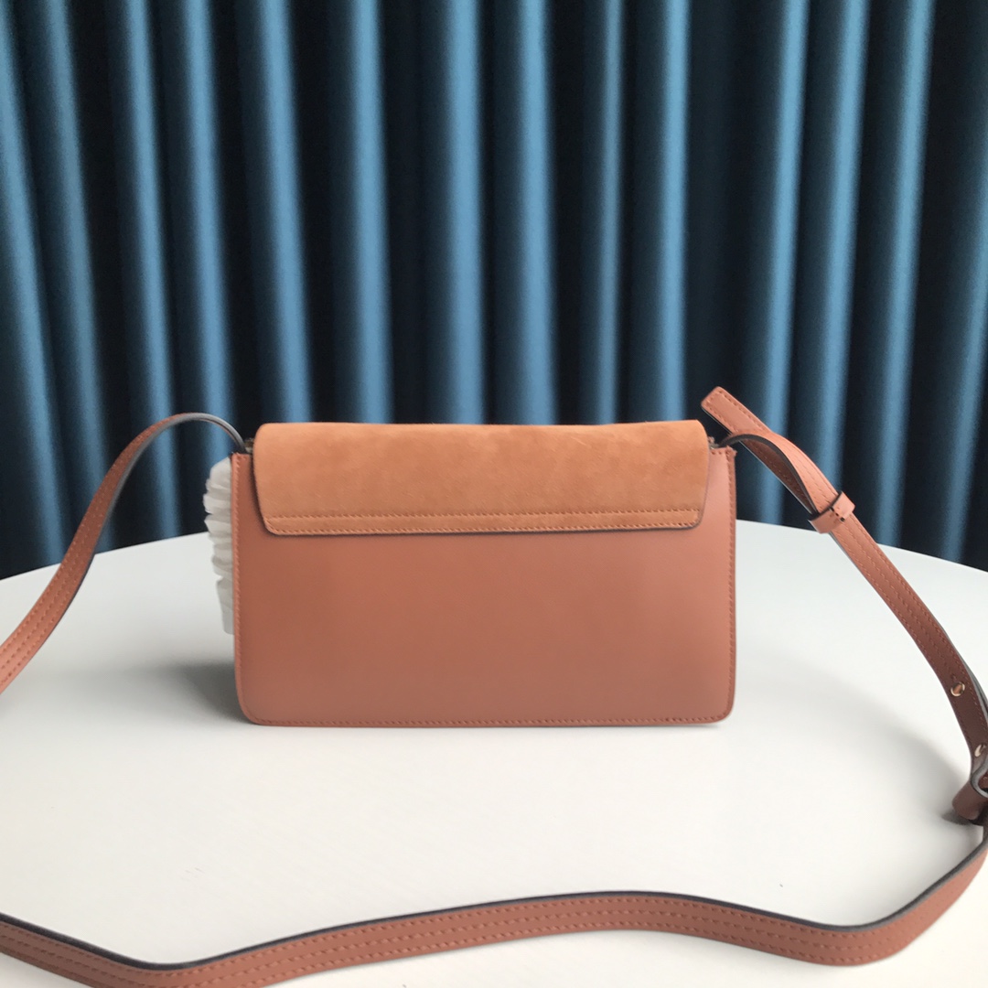 CHLOÉ FAYE SMALL SHOULDER BAG Classic Tobacco CHC15US127 24 x 7 x 15 cm