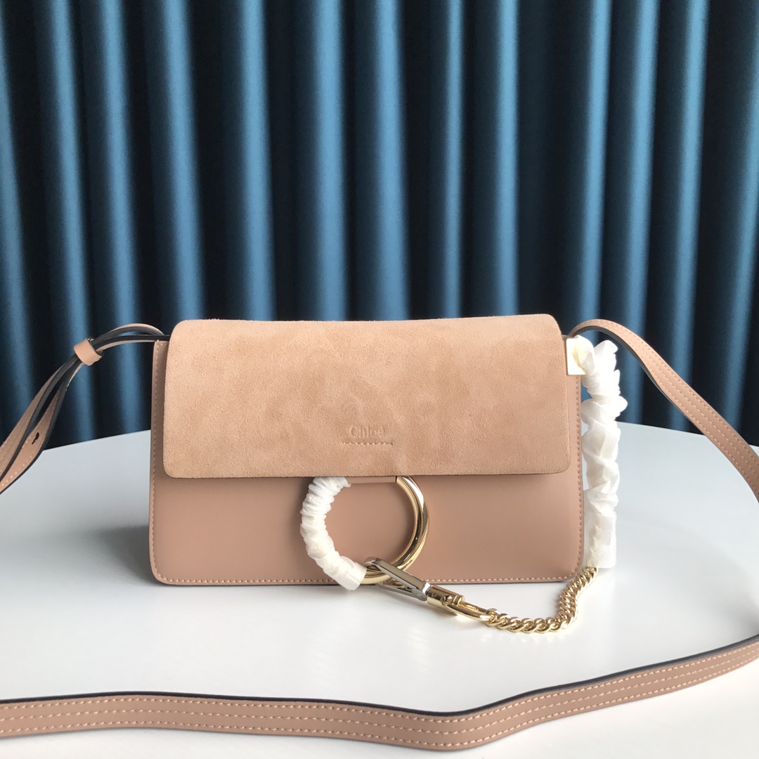 CHLOÉ FAYE SMALL SHOULDER BAG Sandy Beige CHC15US127 24 x 7 x 15 cm