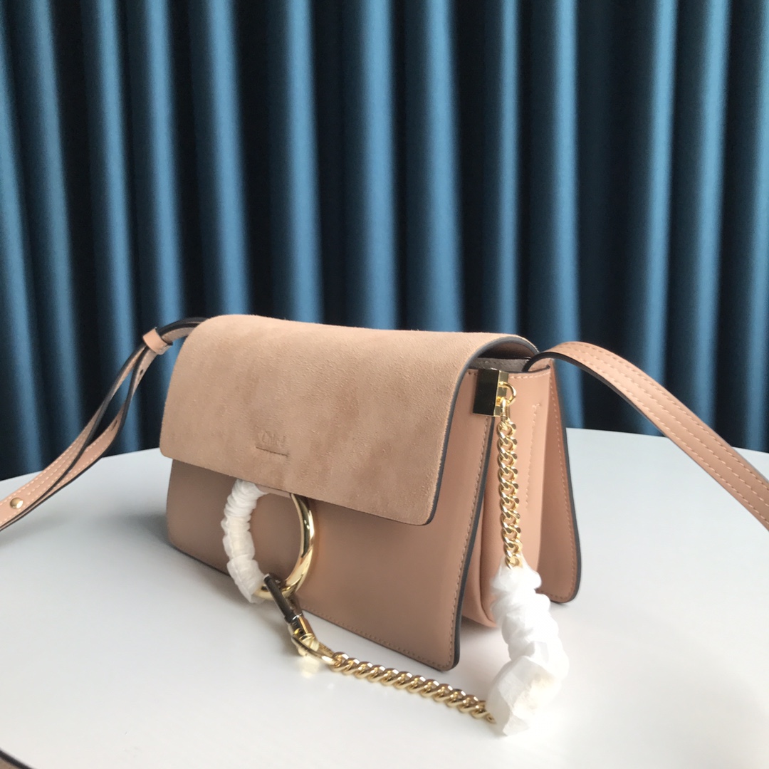 CHLOÉ FAYE SMALL SHOULDER BAG Sandy Beige CHC15US127 24 x 7 x 15 cm